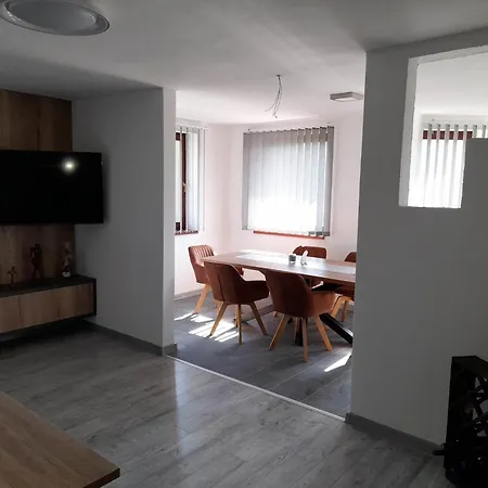 Pri Lipe Ferienhaus Svosov
