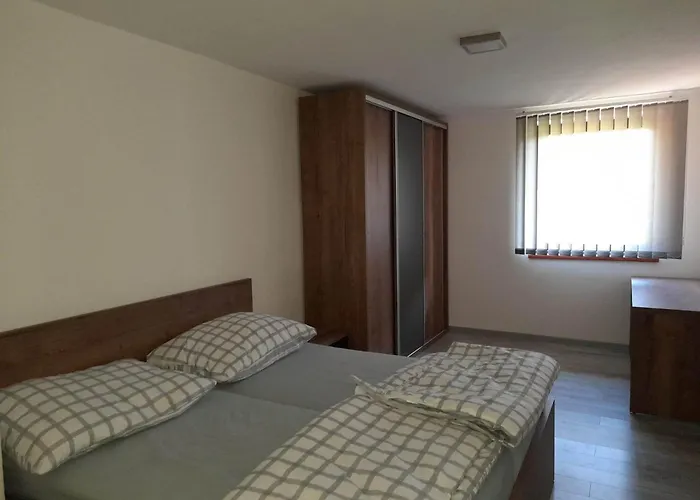 Pri Lipe Feriehus Svosov